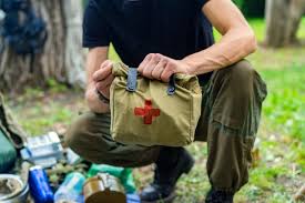 CPR, AED and First Aid with 7 Steps ude1367