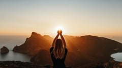 Finding Your Life's Purpose & Manifesting your Ideal Life ude_2025912619