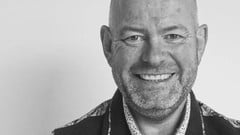 7 Steps Sales Program: How To Close More Sales ude_2025912657