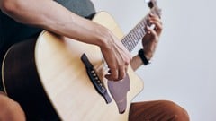 Ten Essential Skills for Guitar Players ude_2025912658