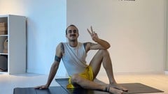 5-Minute Yoga: 21-Day Beginner Challenge ude_2025912844