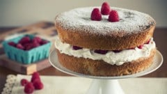How To Bake A Cake: Victoria Sponge - Introduction Lesson ude_2025913014