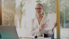 EMOTIONAL INTELLIGENCE MADE EASY ude_2025913219